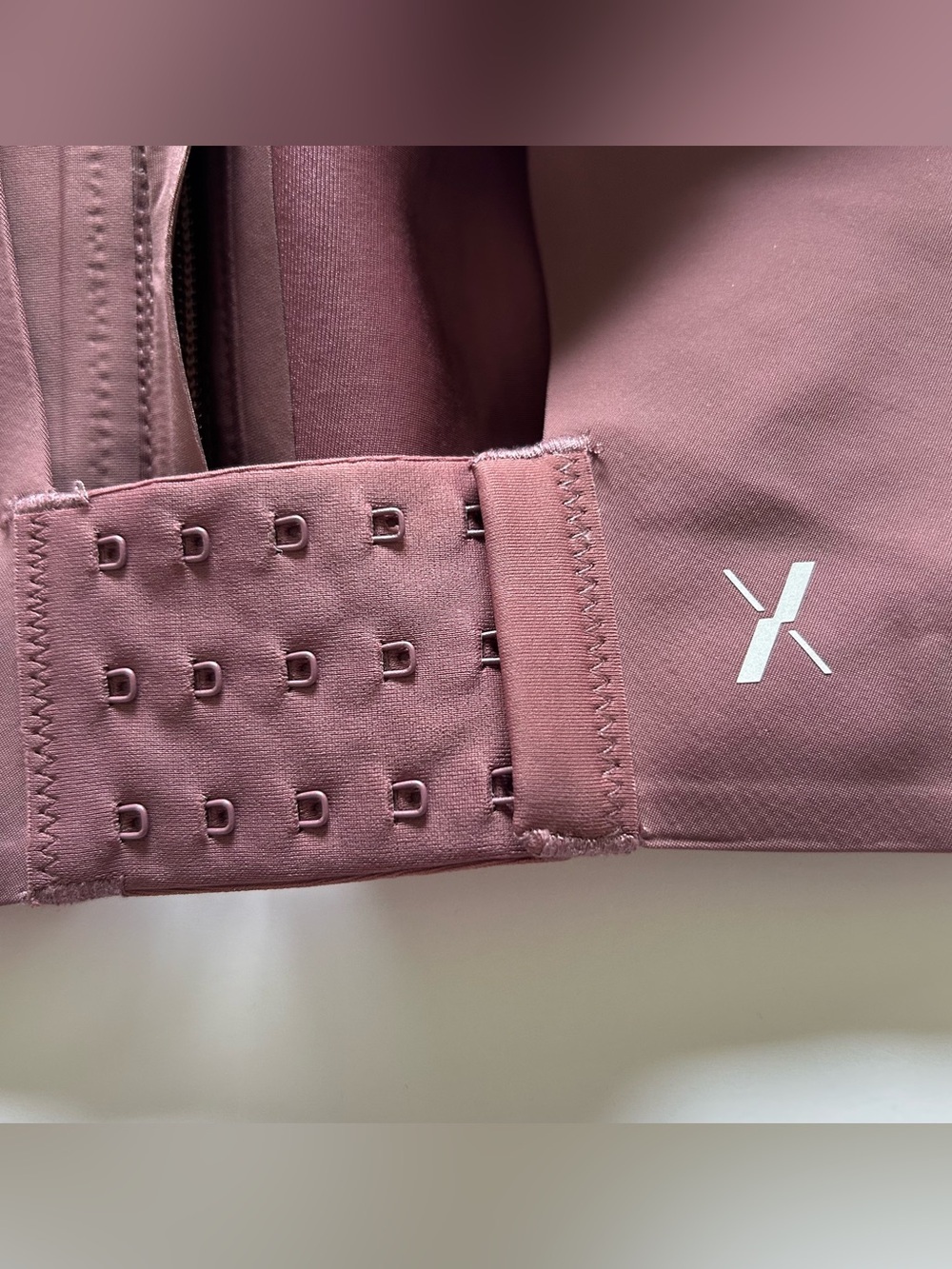 Knix Catalyst Front Zip Molded Wireless Sports Bra - Picture 6 of 9